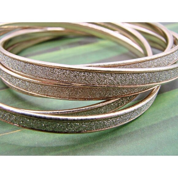 Steve Madden Glitter Design Six Interlocking Bangle Bracelets Gold-Tone 1 Piece - Picture 2 of 11